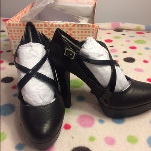 Gianni Bini: Mary Jane Pumps, size 8